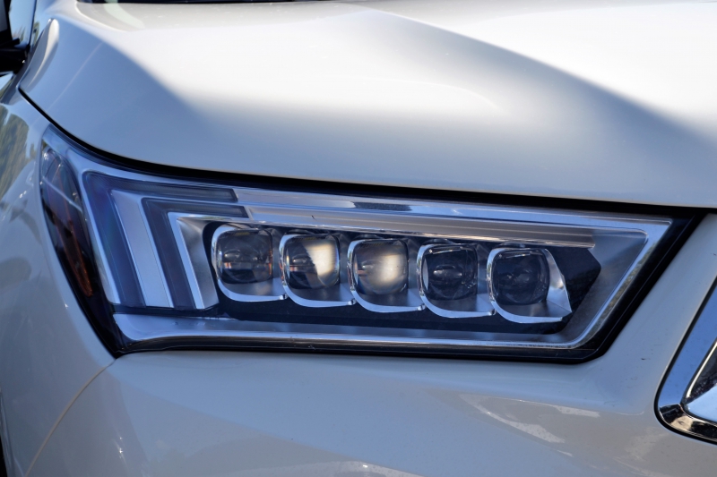 concession-moto-GINASSERVIS-min_acura-headlamp-2834131